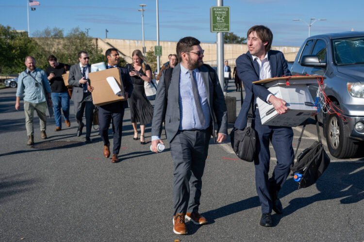 Journalists exit Pentagon over new reporting rules